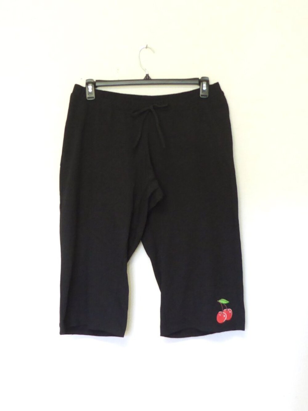 Torrid black wide capri pants printed cherry detail size 1X